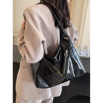 Мека кожена конструкция с цип, по-голямата голям чанта под мишниците, Корейската мода, с лъскава повърхност, однотонная чанта, ежедневна чанта през рамо за междуградски пътувания