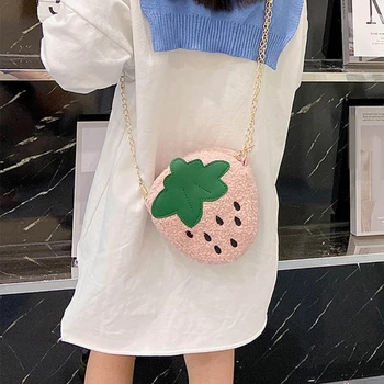 Дамски сладък плюшен женствена чанта през рамо с ягоди, cartoony чанта-портфейл