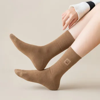 Дамски чорапи Кафяви чорапи памук С бродерия на усмихнато лице, чорапи до средата на прасците За жените, обикновен чорапи за почивка, Универсални Изображение 2
