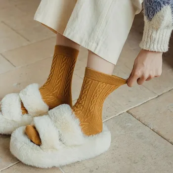 Дамски чорапи, нови дебели зимни прости топли чорапи в японски стил за момичета, нови есенни обикновена вълнени чорапи на пода в ретро стил Изображение 2