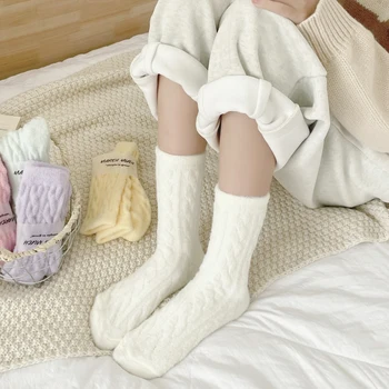 Зимни топли вълнени чорапи, дамски обикновена пухкави чорапи, Мека средната тръба, пухкави пръсти, дебели чорапи за спане на пода. Изображение 2