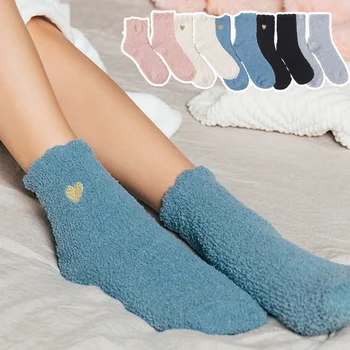 Зимните обикновена коралови кадифени чорапи, Дамски топли пухкави плюшени чехли, Чорапи, Удобни Дебели чорапи носочные изделия за разходки на открито, за студен сняг. Изображение 2
