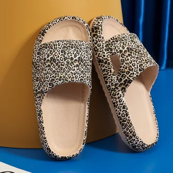 Модни леопардовые домашни чехли, дамски домашни чехли с мека подметка и неплъзгащи подметки за възрастни, летните чехли на дебелото платформа, женски