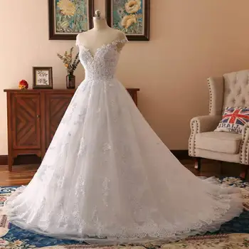 Сватбени рокли Sweetaline 2024, дантелени сватбени рокли с флорални влак.