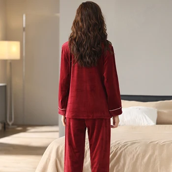 Червена фланелевая зимни дамски пижами, жилетка с ревери, че малко цвете на гърдите, пижами, домашно облекло за жени Изображение 2